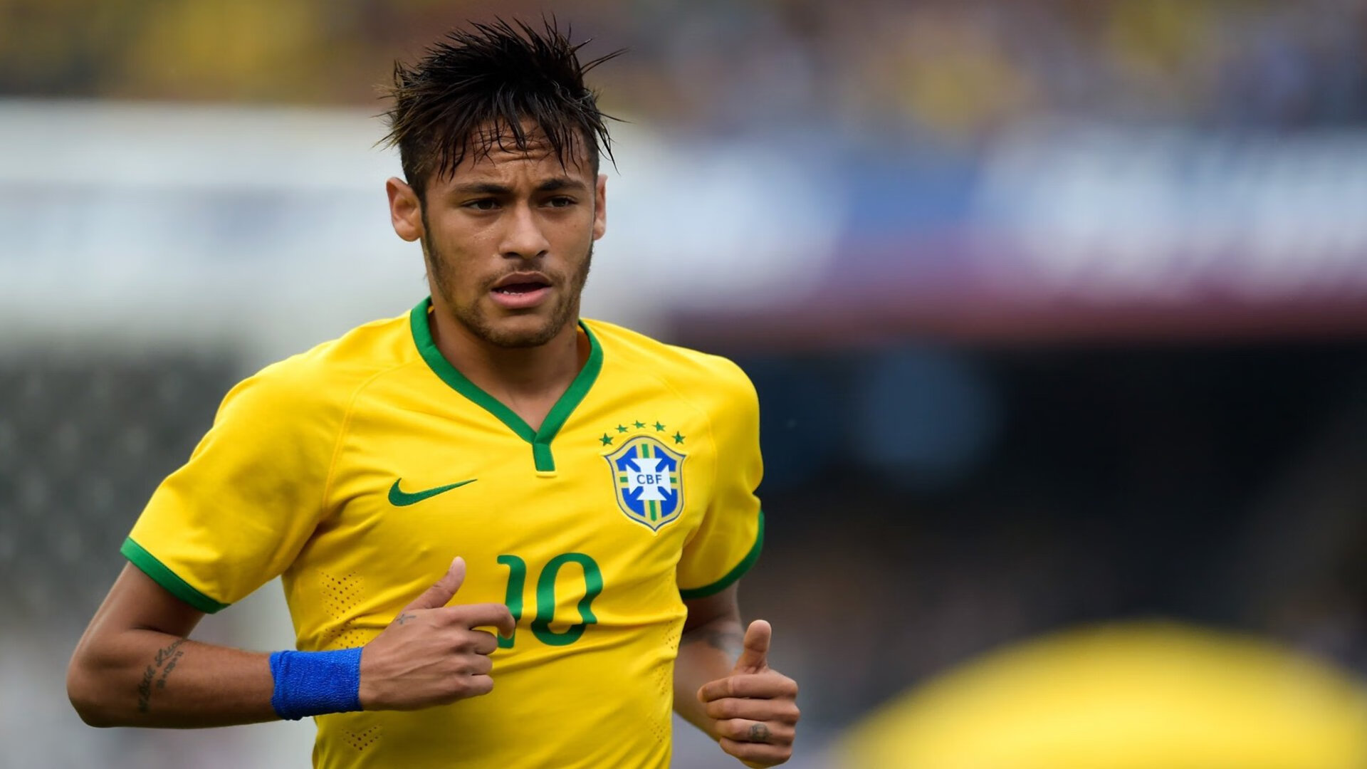 北京国际足球邀请赛激烈角逐，众多国际球队参赛，北京足球国家队